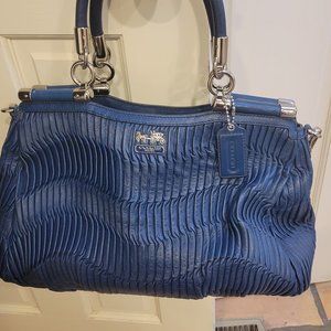 Like new Coach Madison Carrie gathered leather satchel